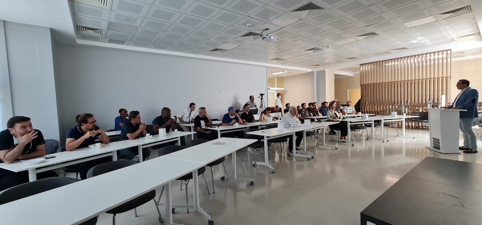 Seminar zum Thema „Beurteilung des hepatisch-arteriellen Systems, der Lebervene, der Pfortader und des biliären Systems beim Lebendspender (Klassifikationen)“ durchgeführt