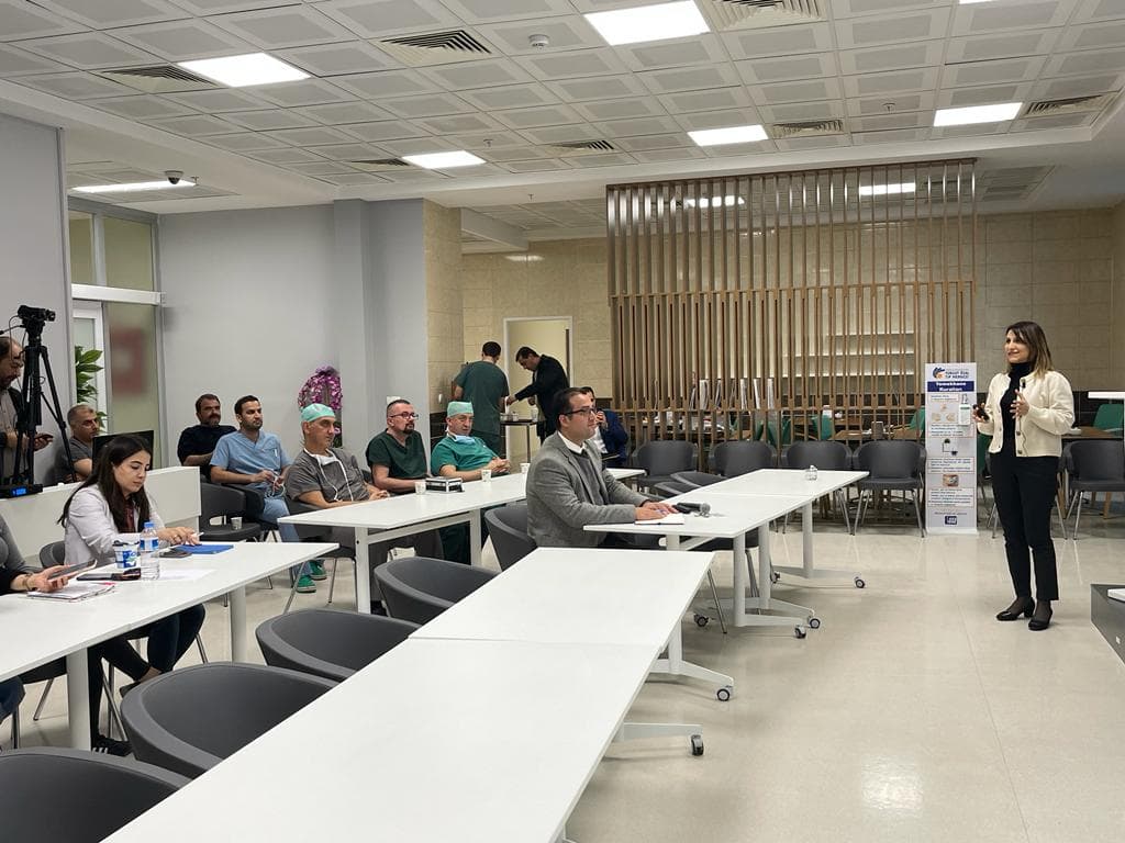Seminar zum Thema „Management viraler Infektionen nach Transplantation“ durchgeführt