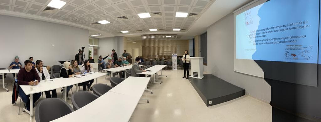 Seminar zum Thema „Management viraler Infektionen nach Transplantation“ durchgeführt