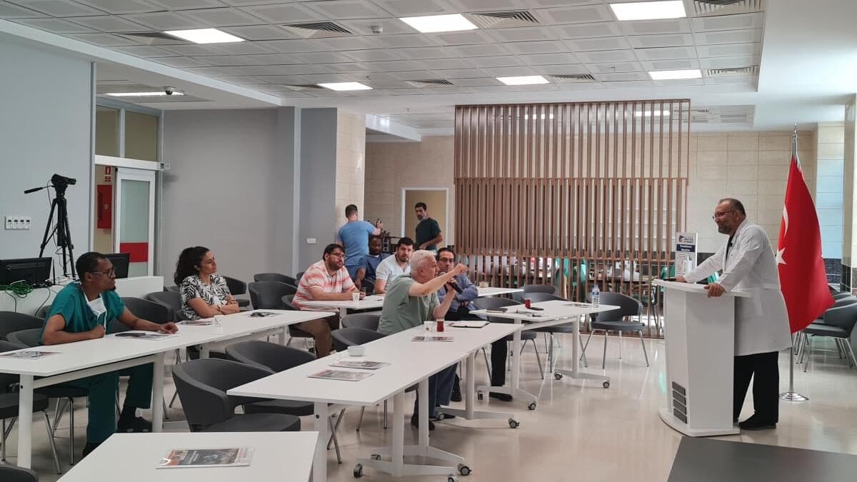 Seminar on the Management of Portal Hypertension Before Liver Transplantation Held